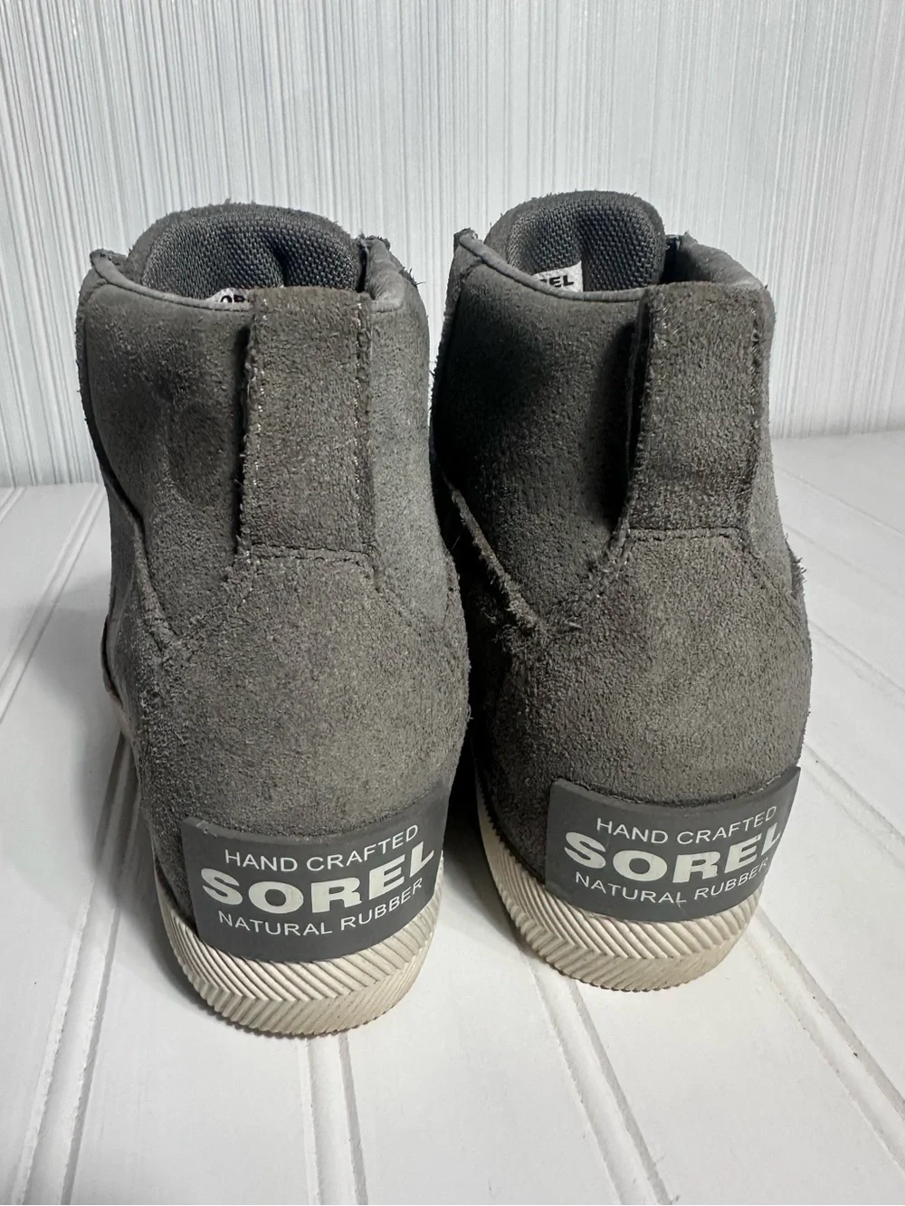 Sorel gray suede Out N About wedge ankle boots women’s 7